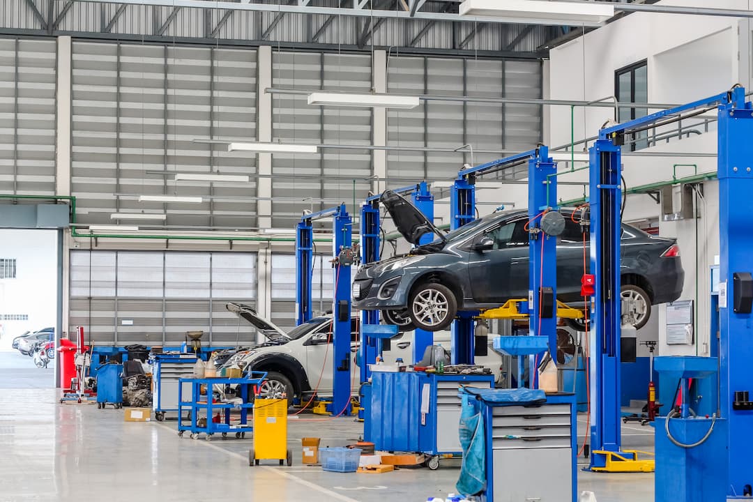 Why Auto Body Shops Need Commercial Insurance 